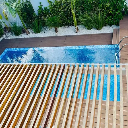 Luxury Bird Of Paradise Villa Koloni